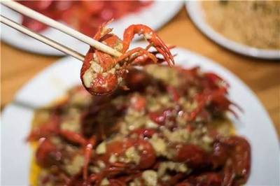 江城特色小龍蝦大比拼,哪個